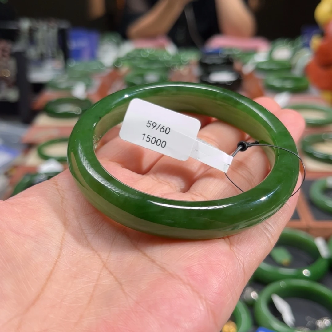 和田玉（碧玉）手镯未镶嵌