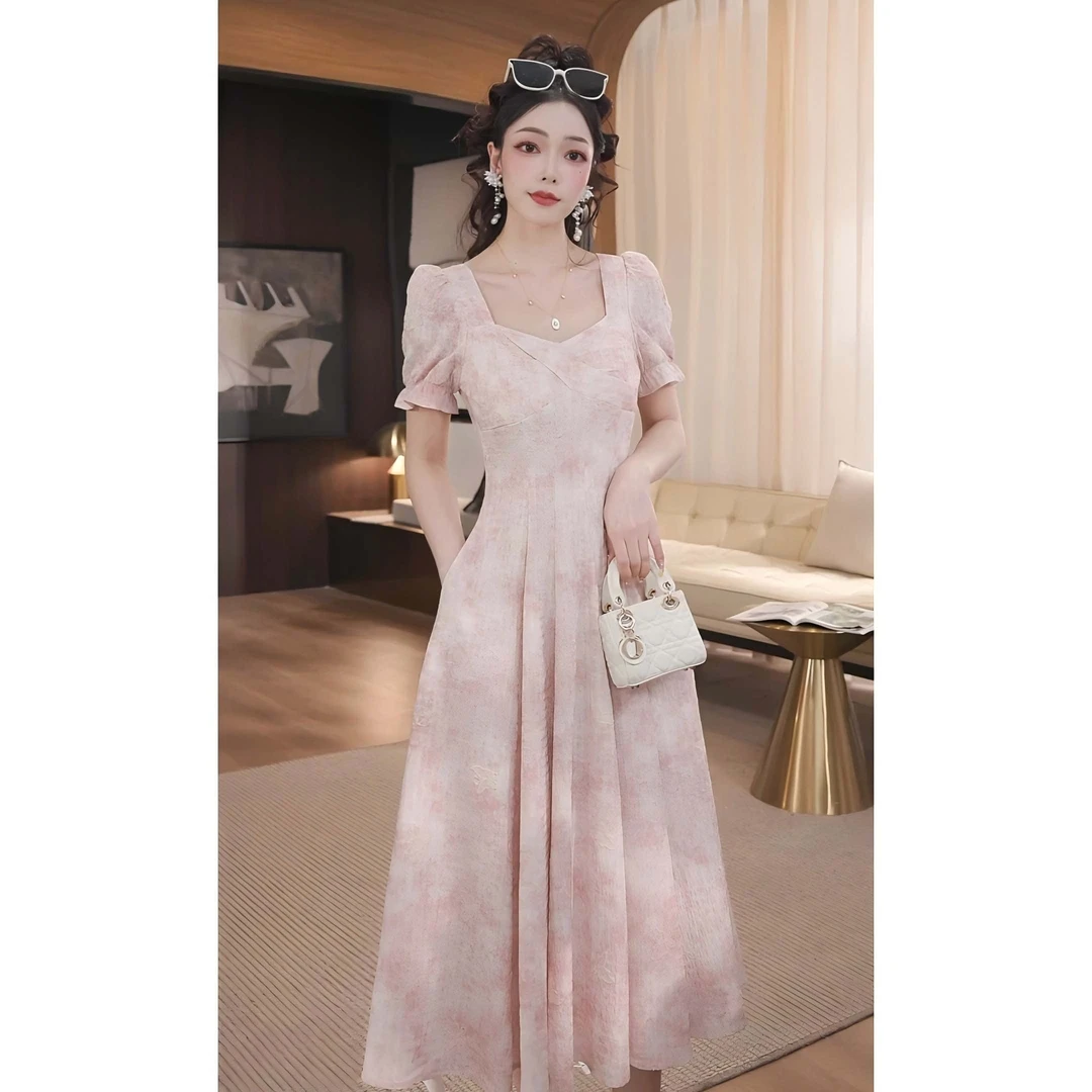 【有里布】2025新款时尚气质浪漫法式原创优雅显瘦收腰连衣裙D2048