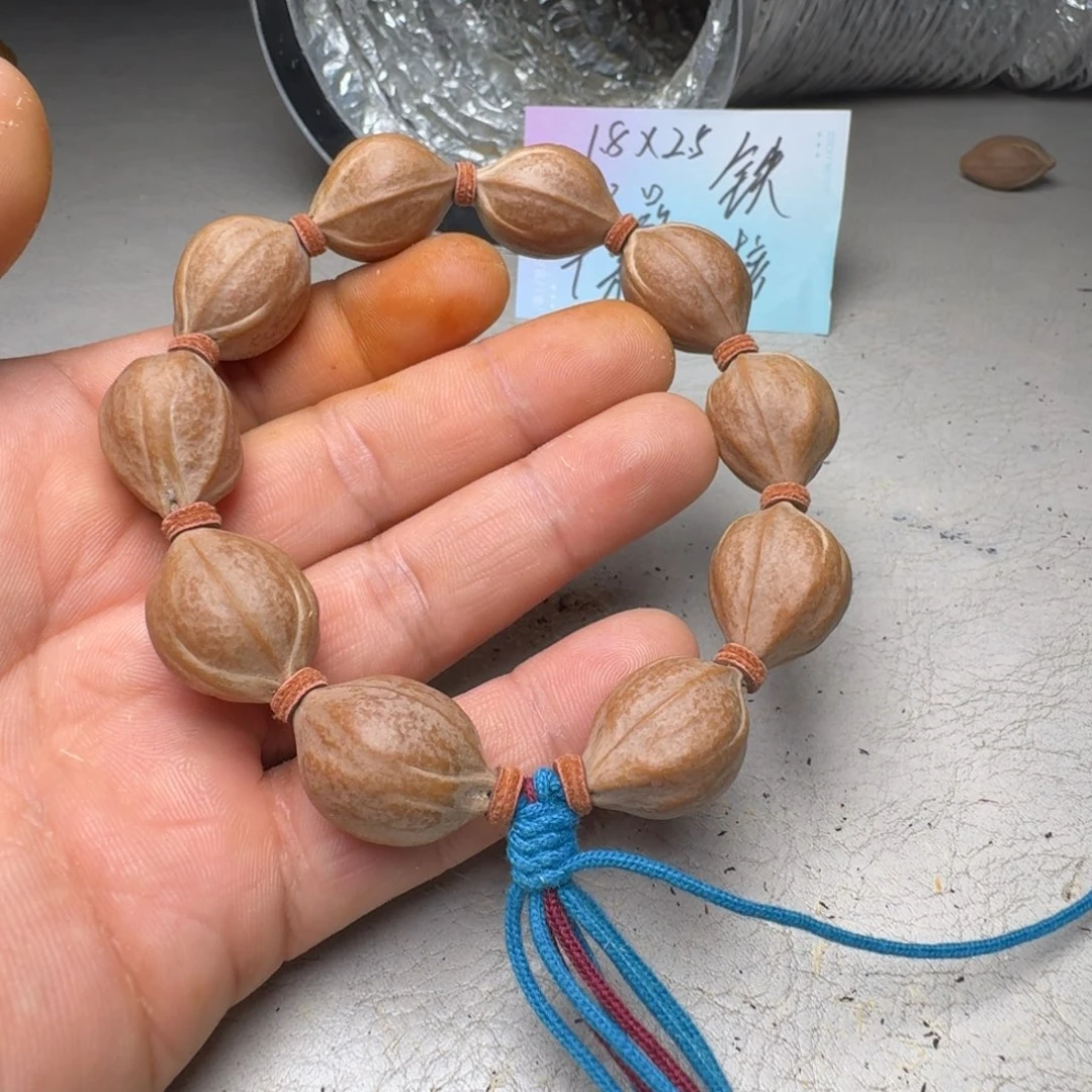 里****橄榄核手串橄榄核