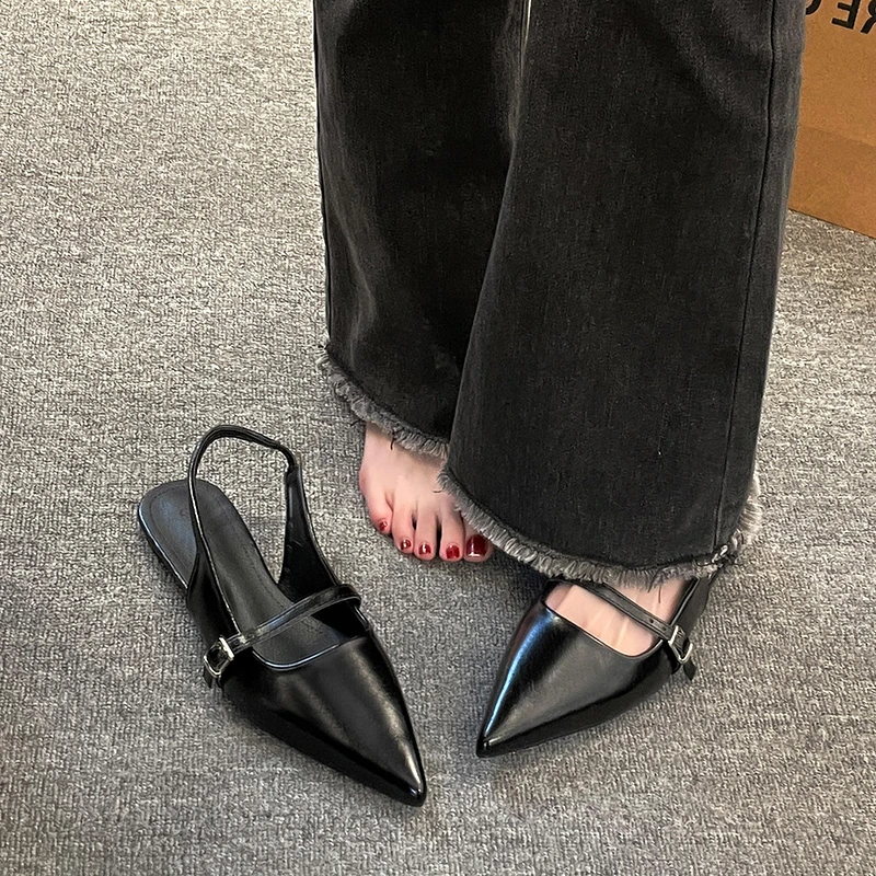 平底百搭不累脚包头凉鞋仙女鞋子2025新款春夏季尖头气质小众单鞋