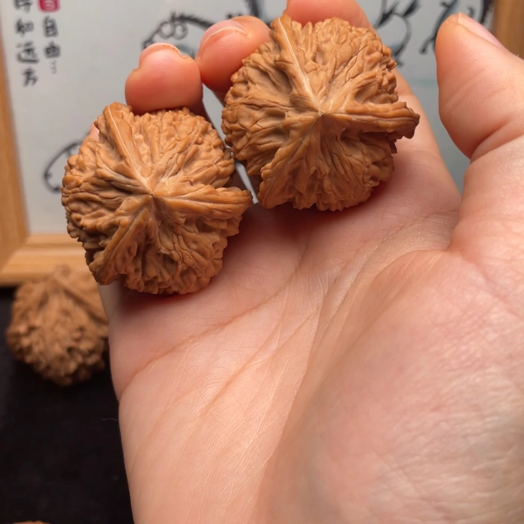 【闪购商品】文玩核桃把件盼****窗38全品文山正奔