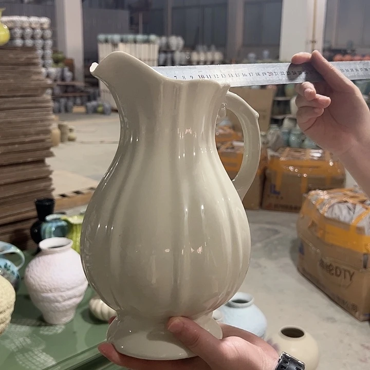 景德镇陶瓷花瓶微瑕