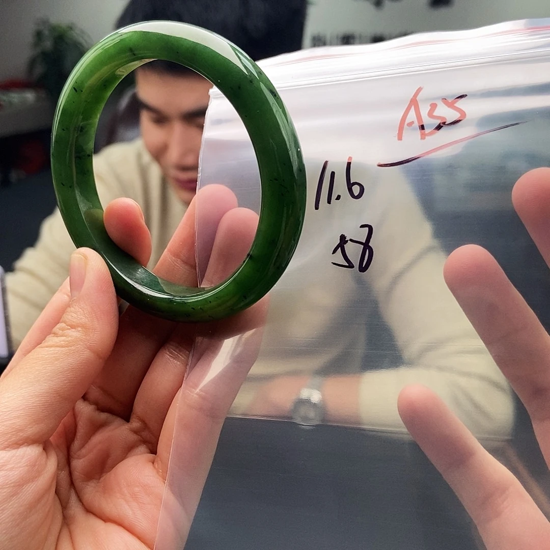 和田玉未镶嵌手镯颜色多样性发拍一发一