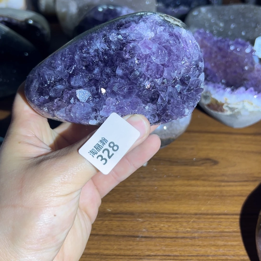 未镶嵌水晶大型摆件（非配饰）