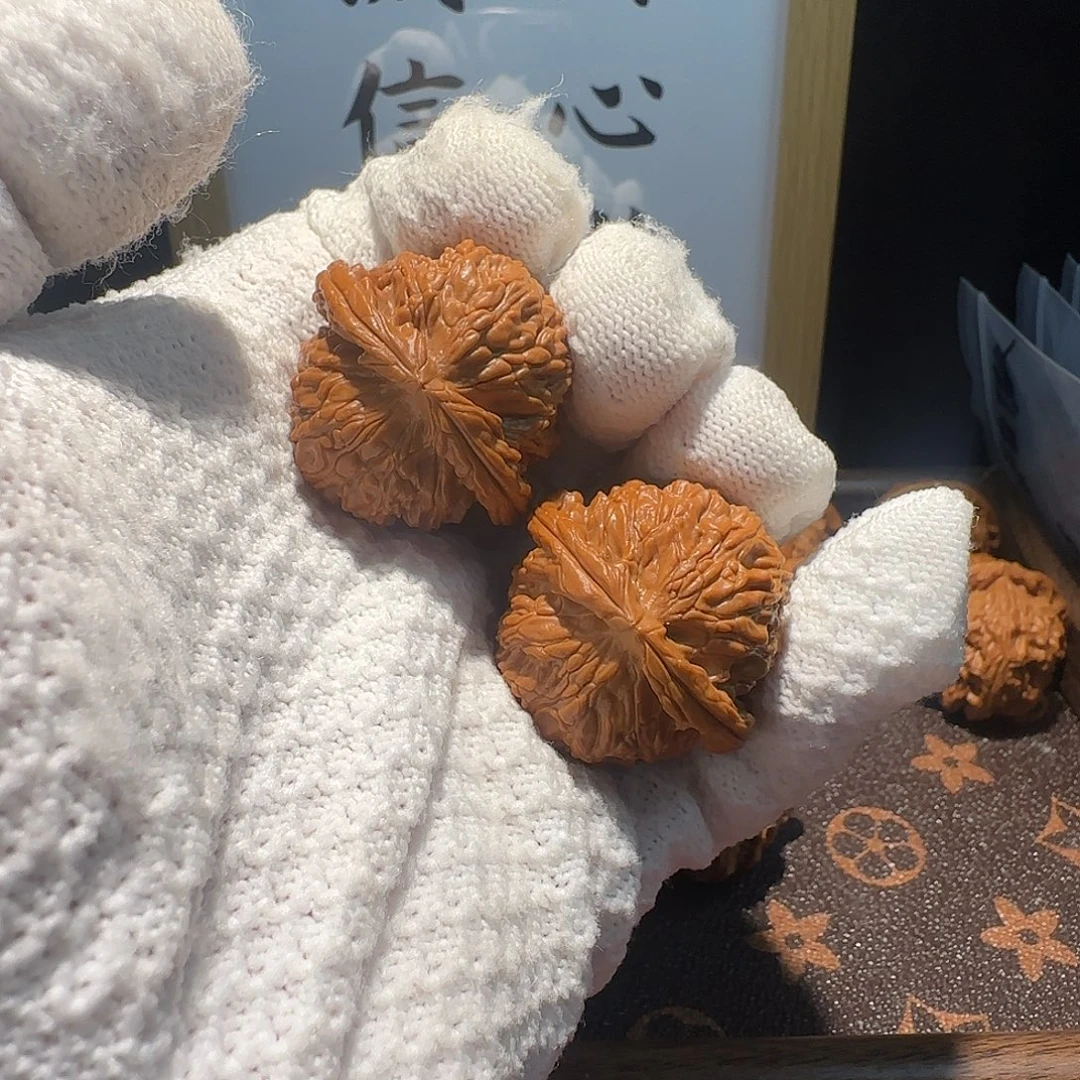 文玩核桃吊坠全品无修37球白卡姿兰