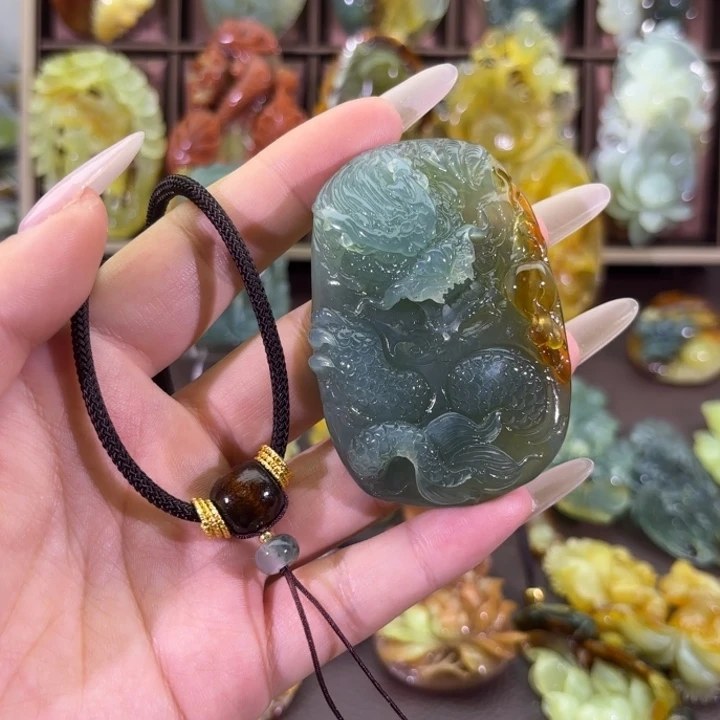 未镶嵌蛇纹石玉颈饰❤️***