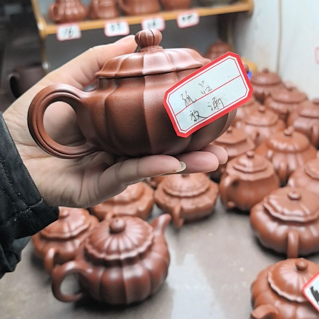 紫砂茶壶朱泥筋纹莲花210cc
