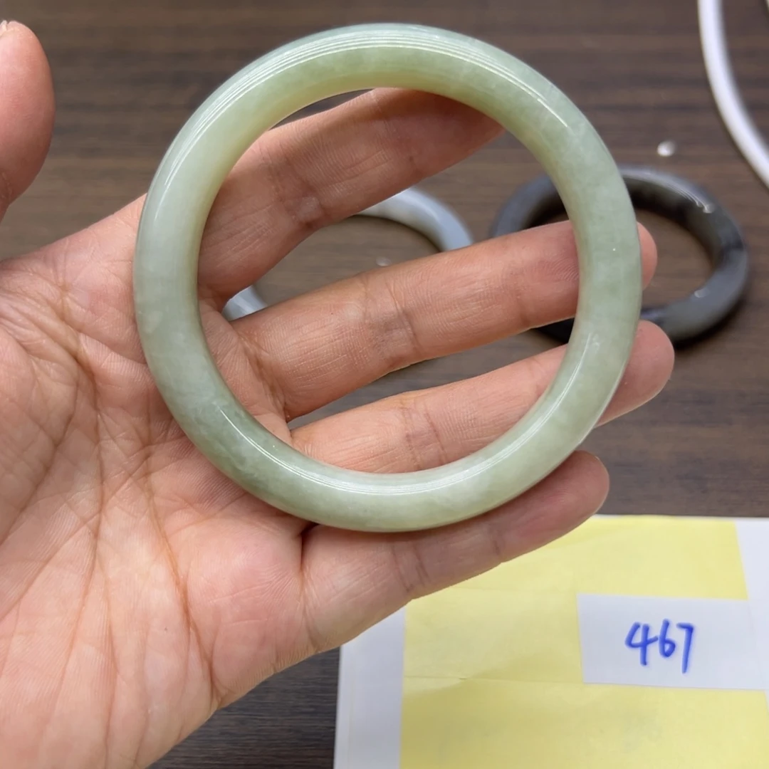 和田玉未镶嵌手镯60.9圈围652瑕