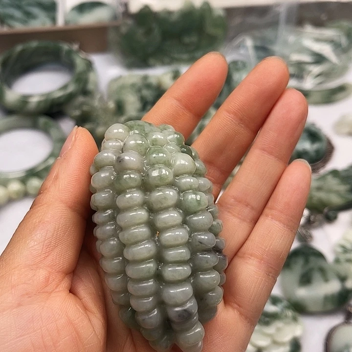 透闪石-蛇纹石玉未镶嵌手把