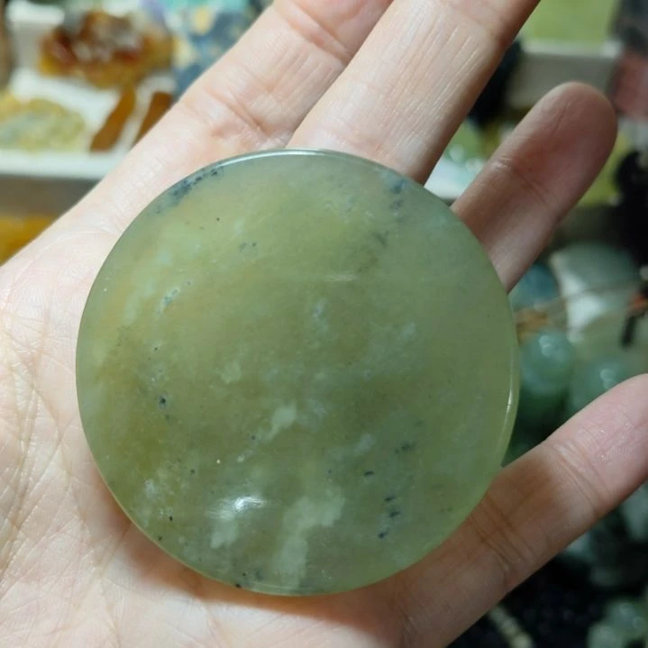 岫玉未镶嵌挂坠款式