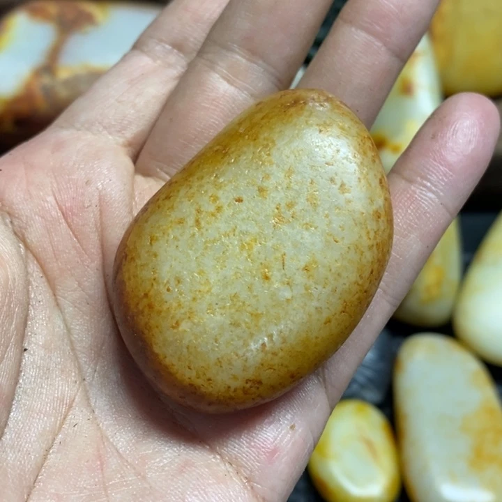和田玉（糖玉）未镶嵌车挂
