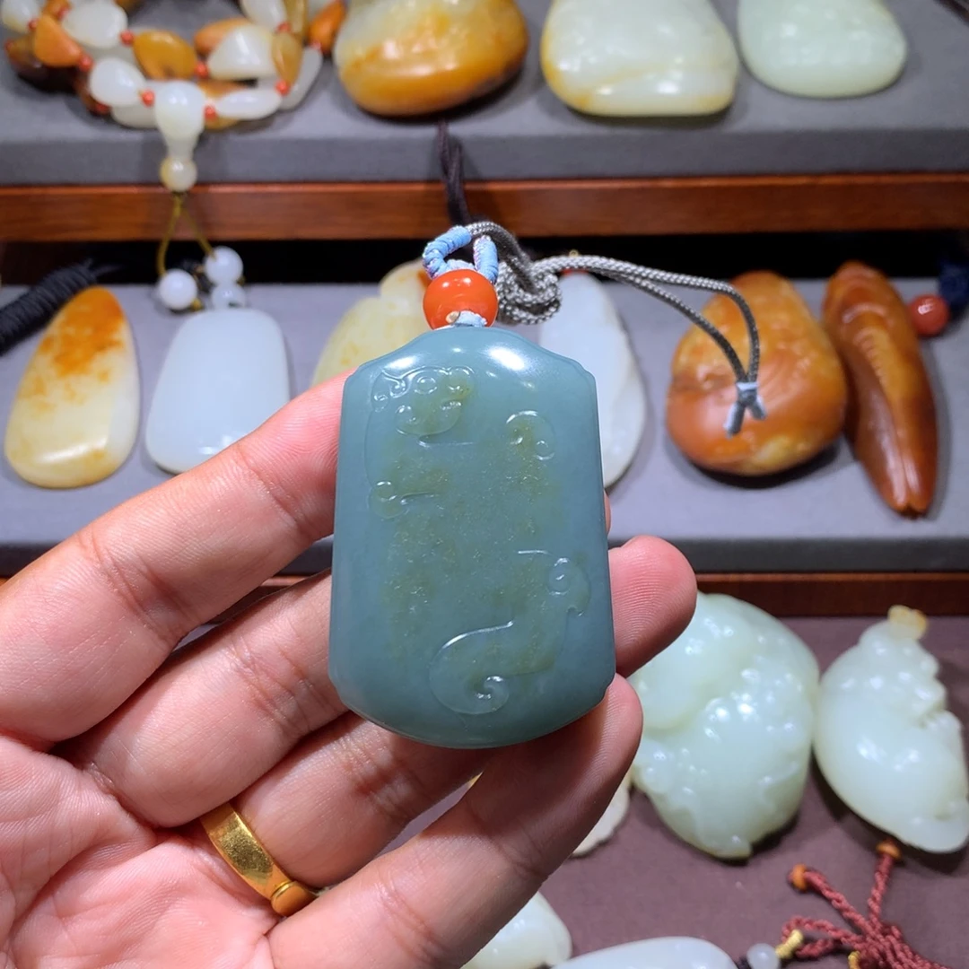 至***6和田玉未镶嵌颈饰