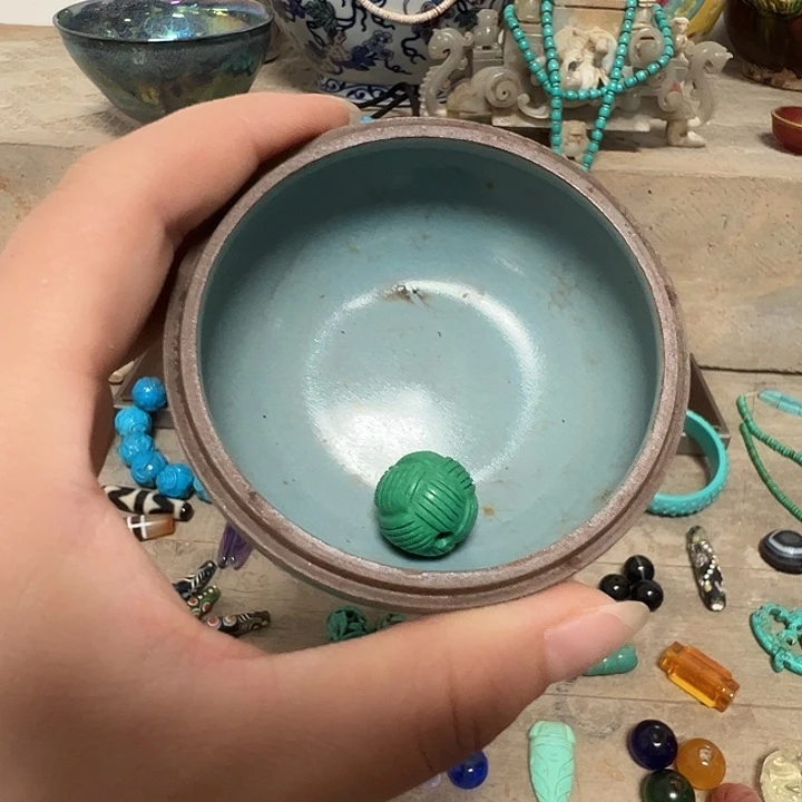康***验摆件瓷器工艺精湛