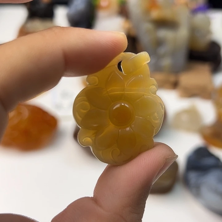 玛瑙/玉髓颈饰未镶嵌