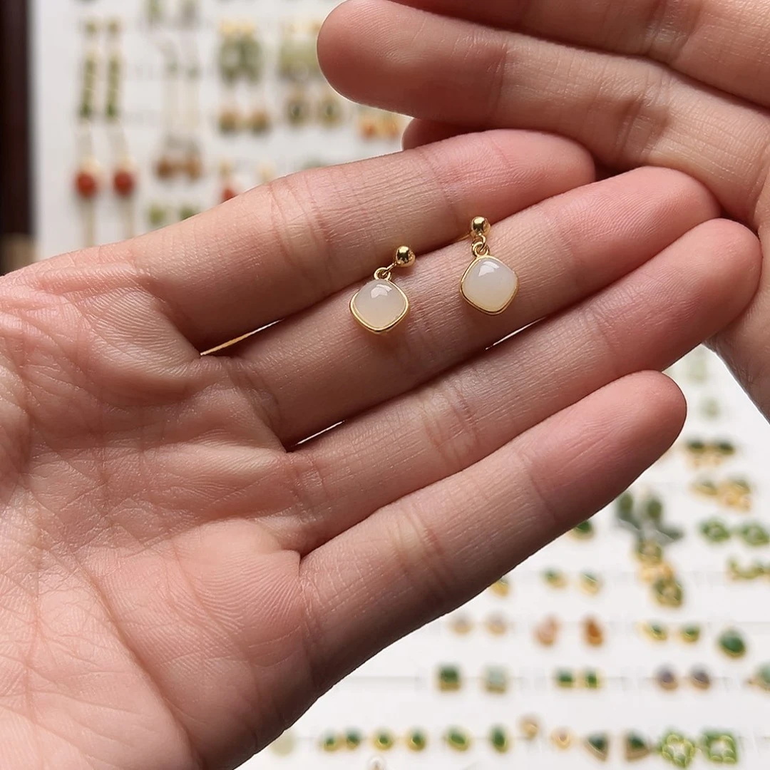 银S925镀金镶嵌和田玉耳饰