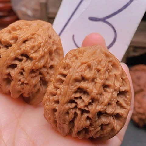 吊坠桃核41将军榜54克