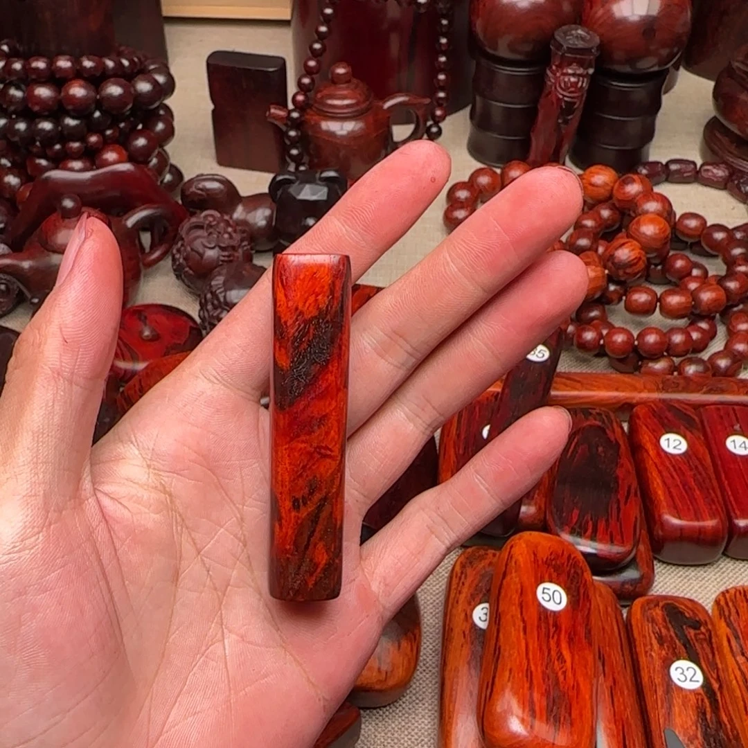 王***期檀香紫檀（小叶紫檀）