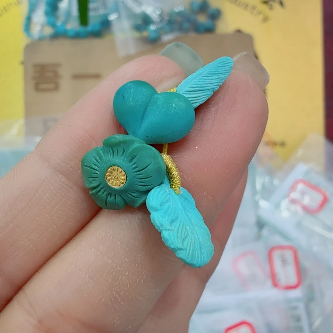 未镶嵌绿松石珠宝奇石