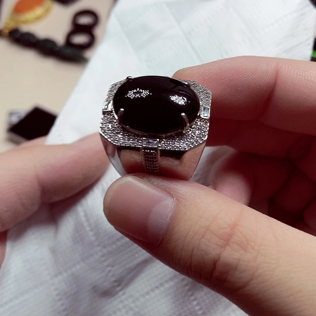 翡翠未镶嵌颈饰先鉴后发一物一证