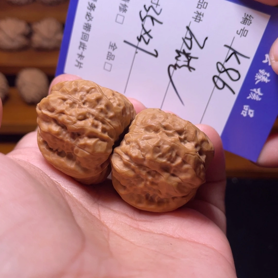 文玩核桃吊坠文玩