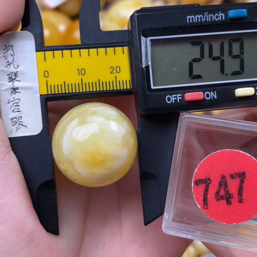 蜜蜡未镶嵌珠宝奇石微瑕