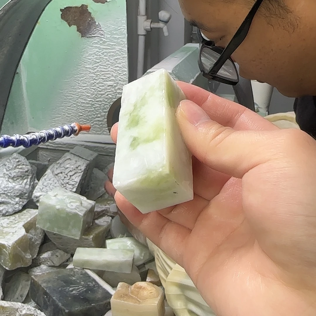 长石玉未镶嵌珠宝半成品