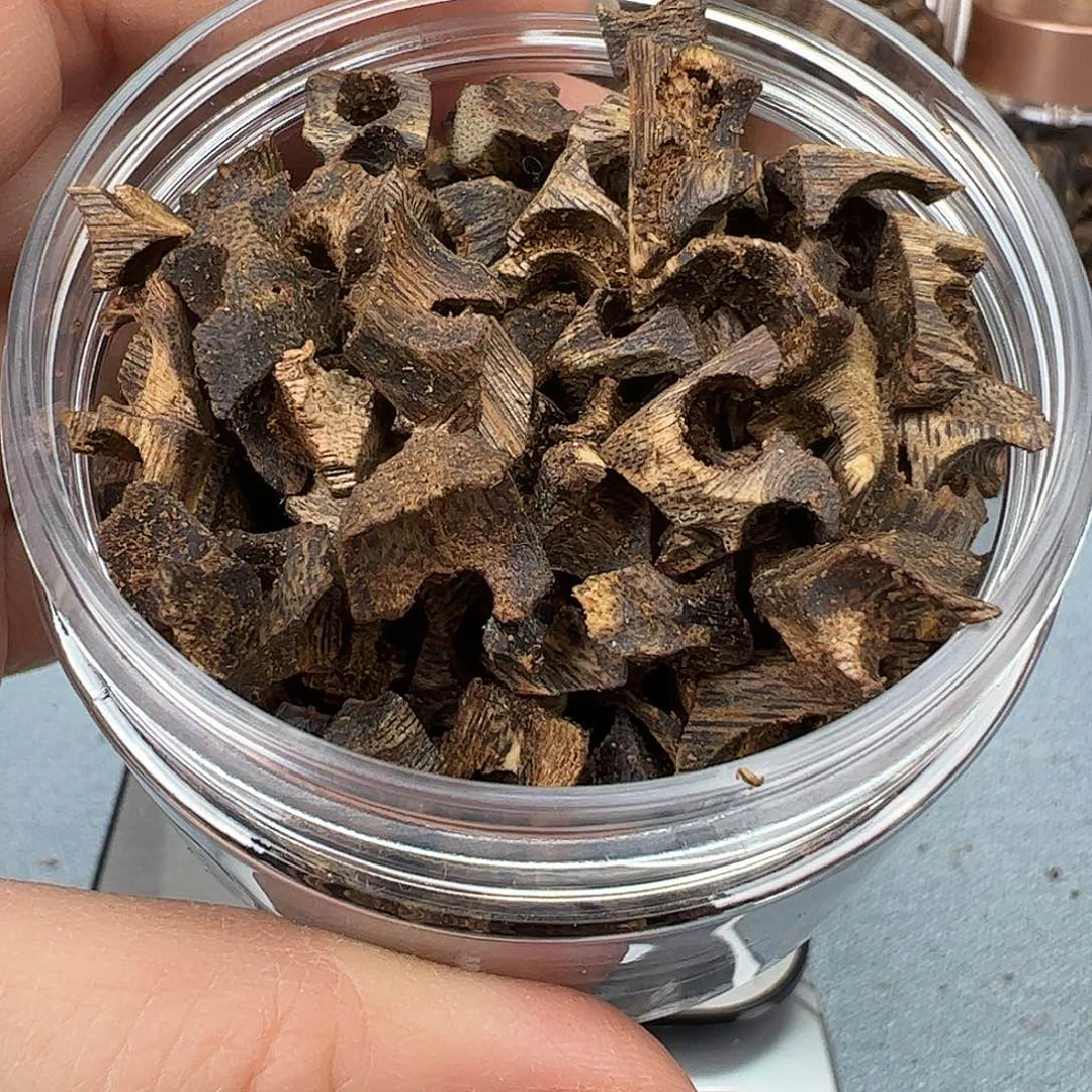 沉香木手把件奇楠紫棋边角老料50克