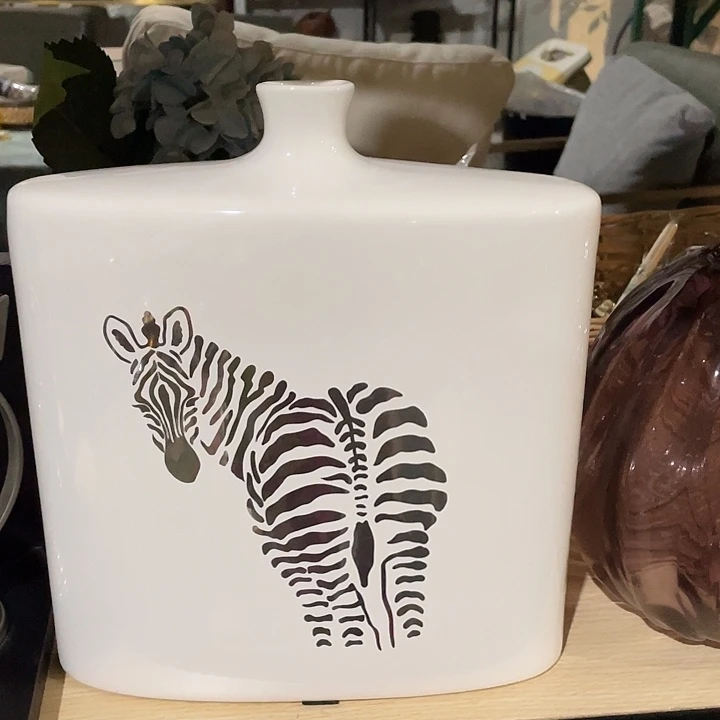 陶瓷花瓶部分（微瑕）