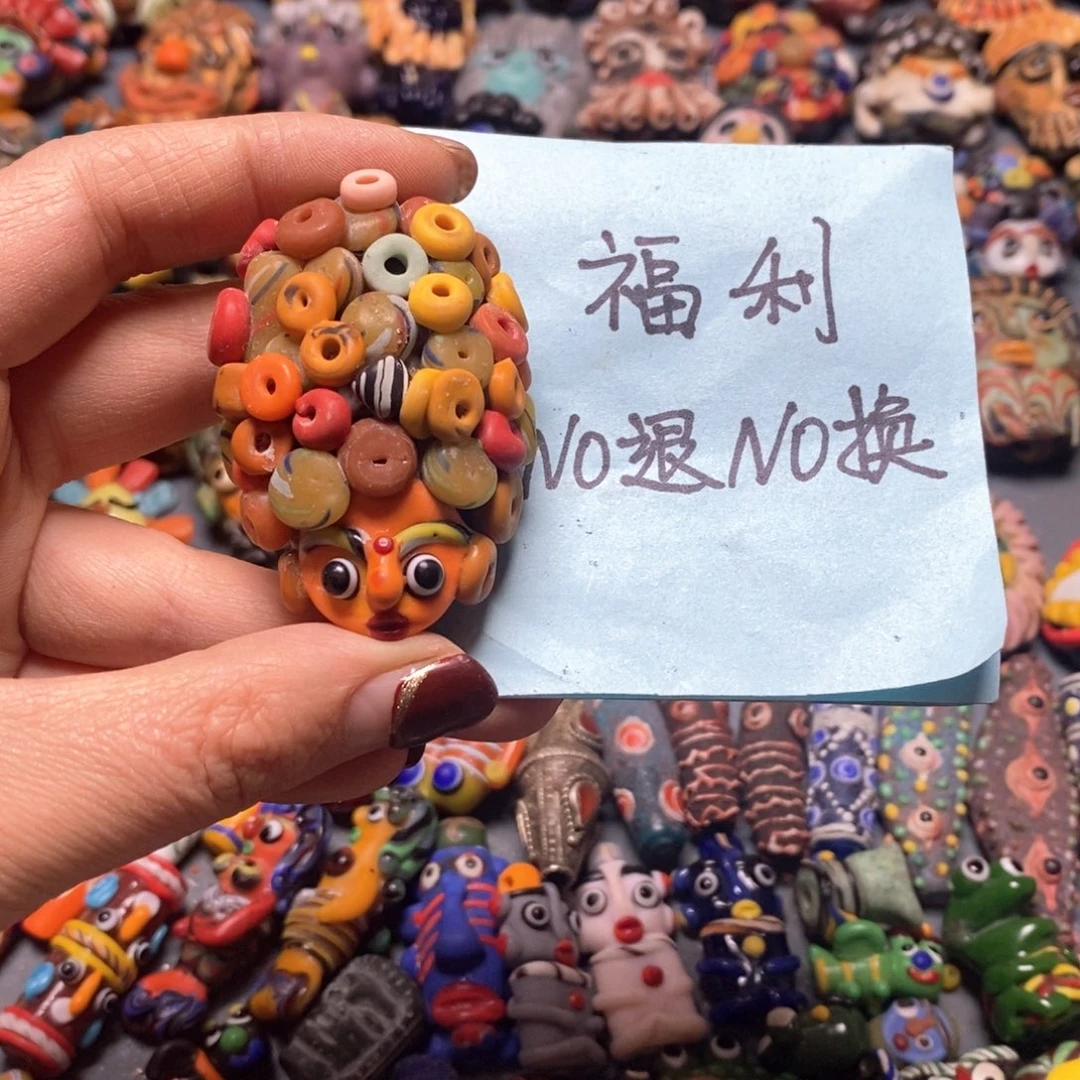 琉璃颈饰印度尼西亚娃娃