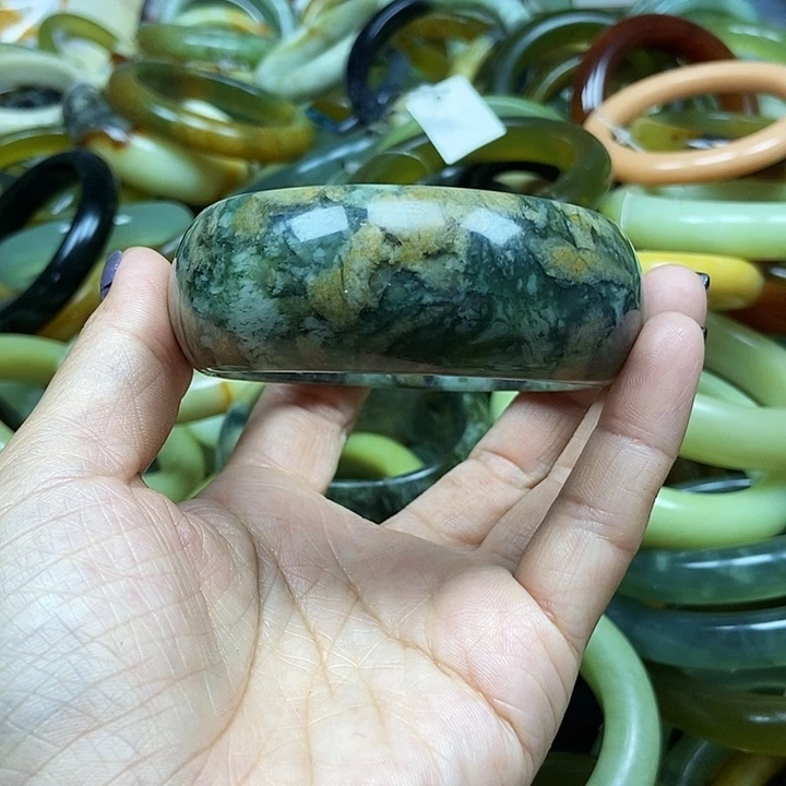 若***冰未镶嵌手镯透闪石质玉