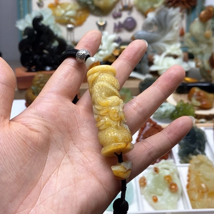 未镶嵌蛇纹石玉颈饰