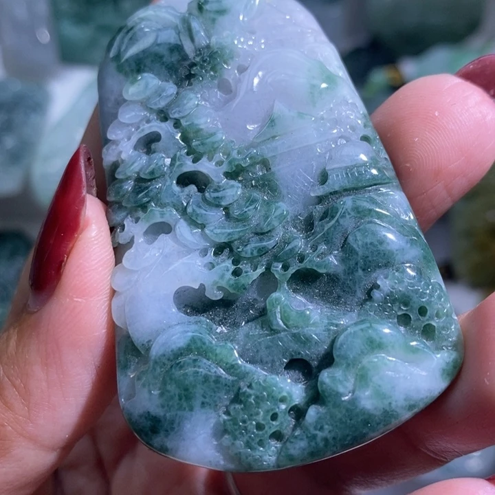 【闪购商品】翡翠未镶嵌颈饰山水