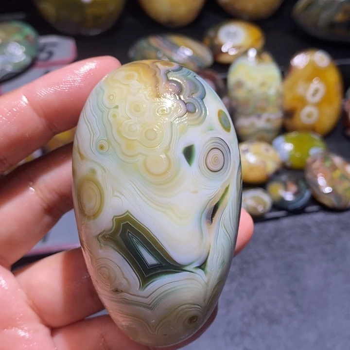 玛瑙/玉髓未镶嵌珠宝半成品49