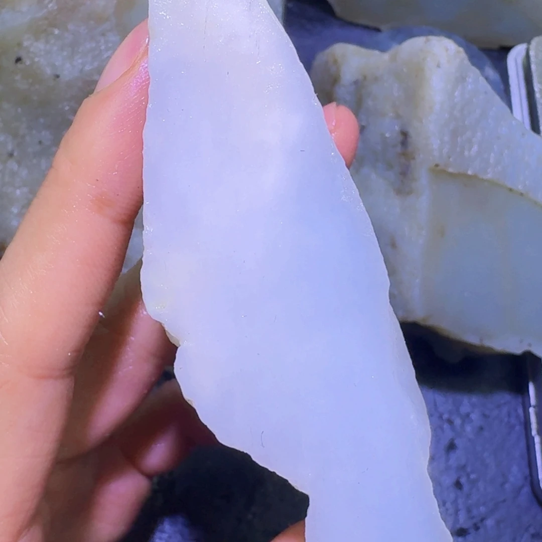 和田玉（糖玉）未镶嵌珠宝奇石