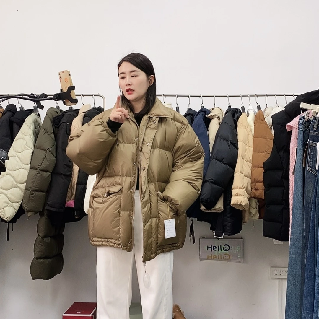 驼色外套140斤于内