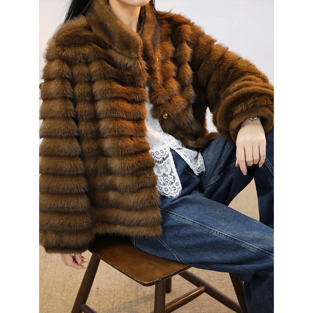 白鹿语冬款气质层次感单排扣厚实女式外套BX10458