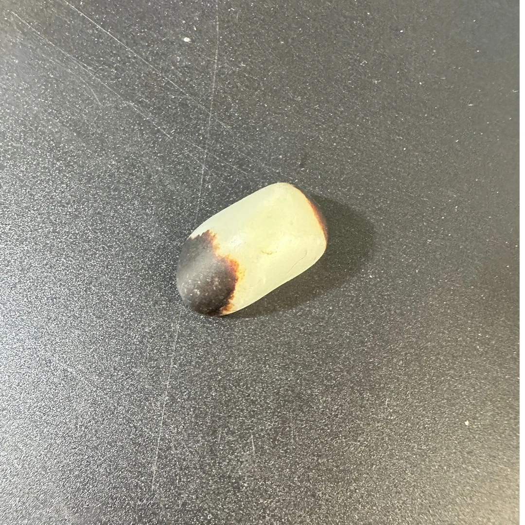 巴依哥精美和田玉7.9