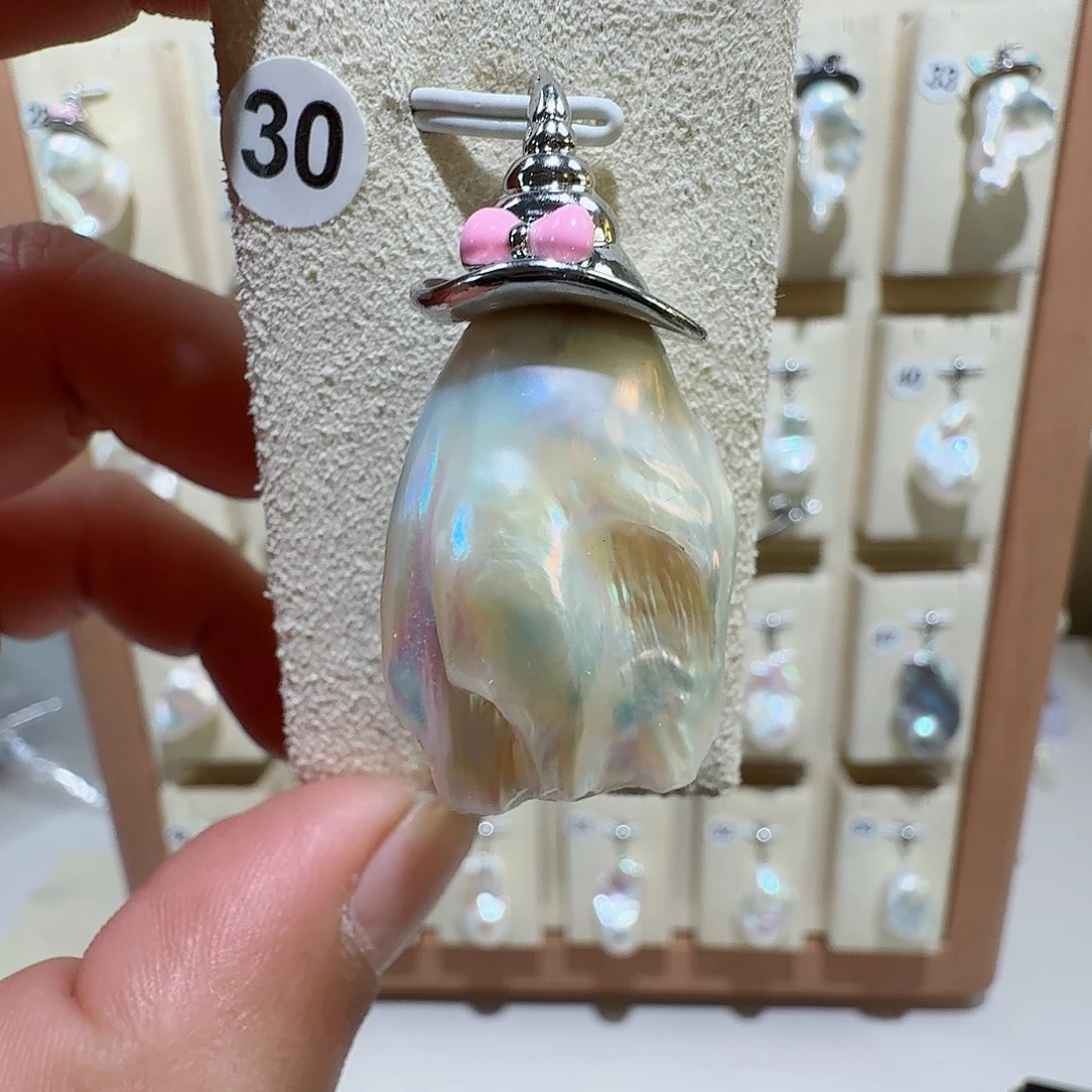 姜***人合金淡水珍珠颈饰