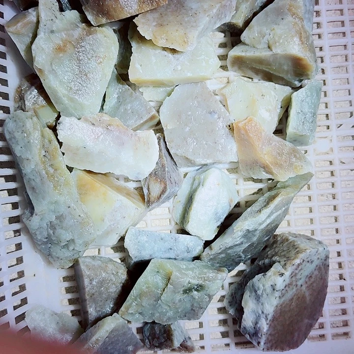 i***未镶嵌和田玉（糖玉）珠宝半成品