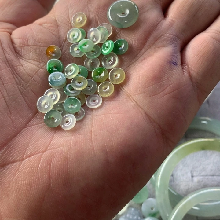 定制翡翠未镶嵌非***服翡翠