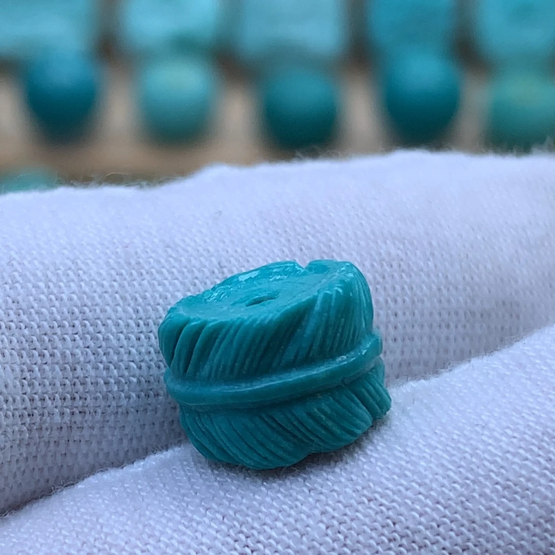 绿松石未镶嵌原矿绿松石羽毛扣