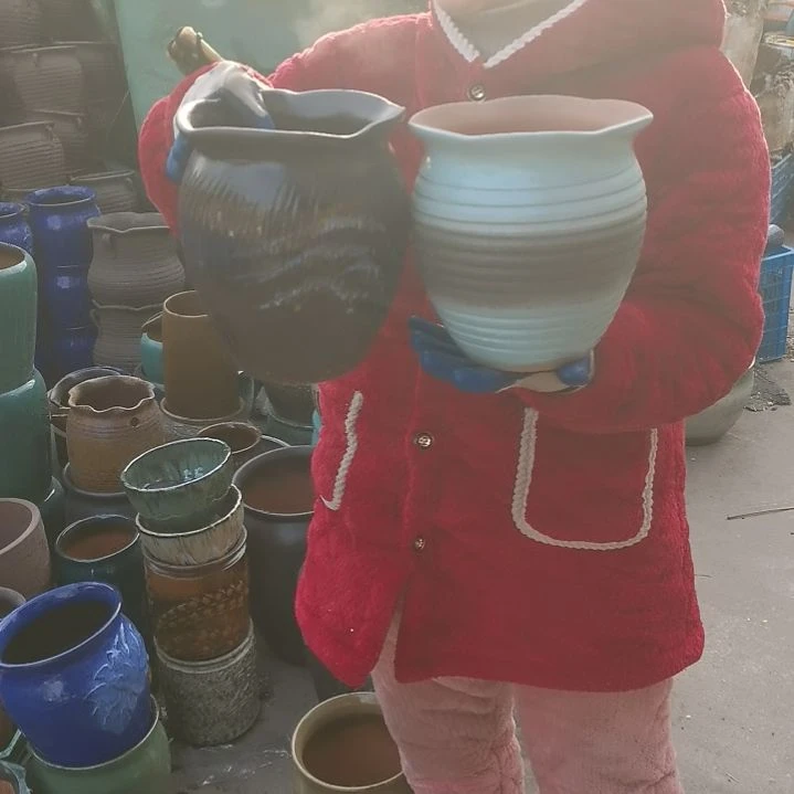 红陶瑕疵两个盆子。。。
