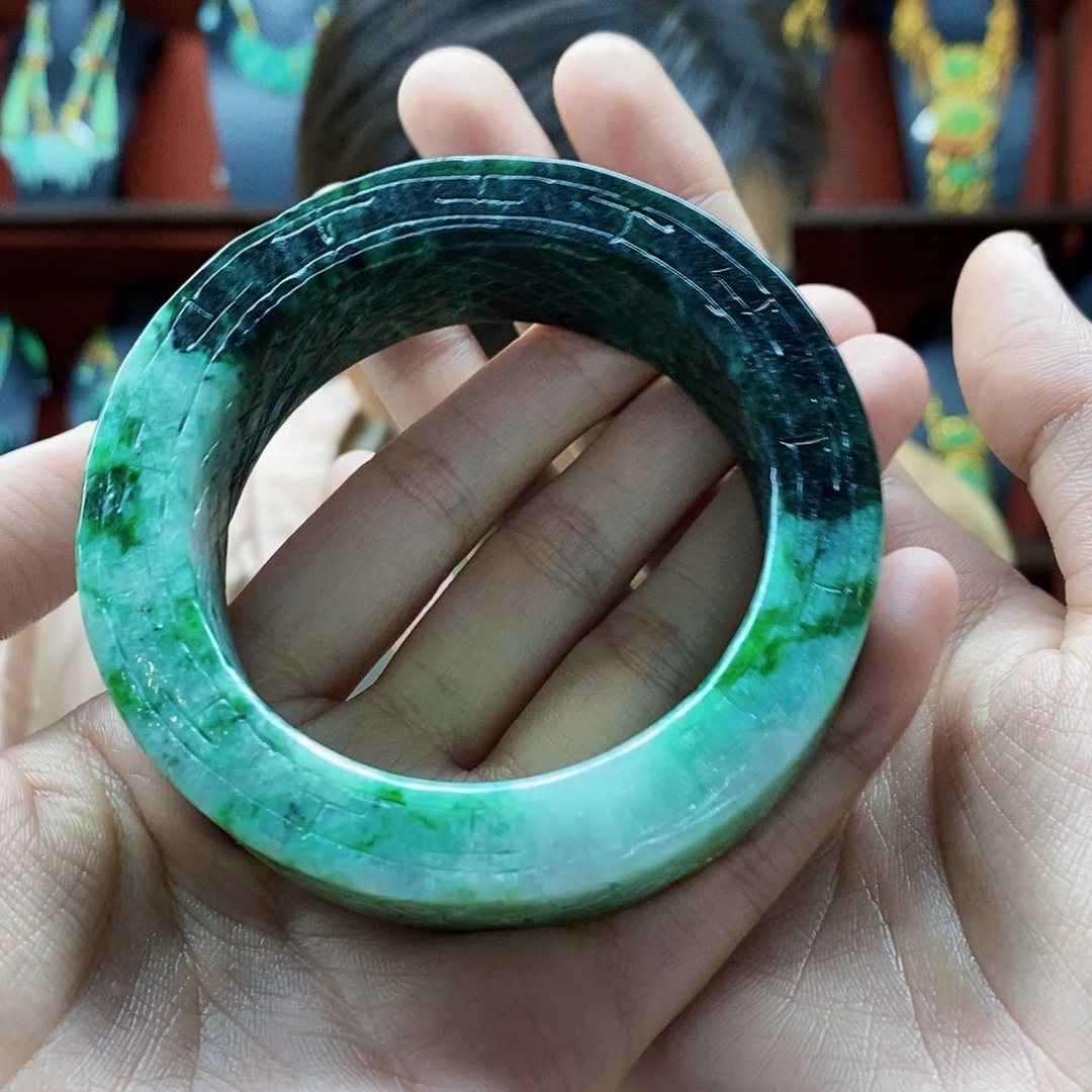 星***间翡翠未镶嵌颈饰正圈#58.7
