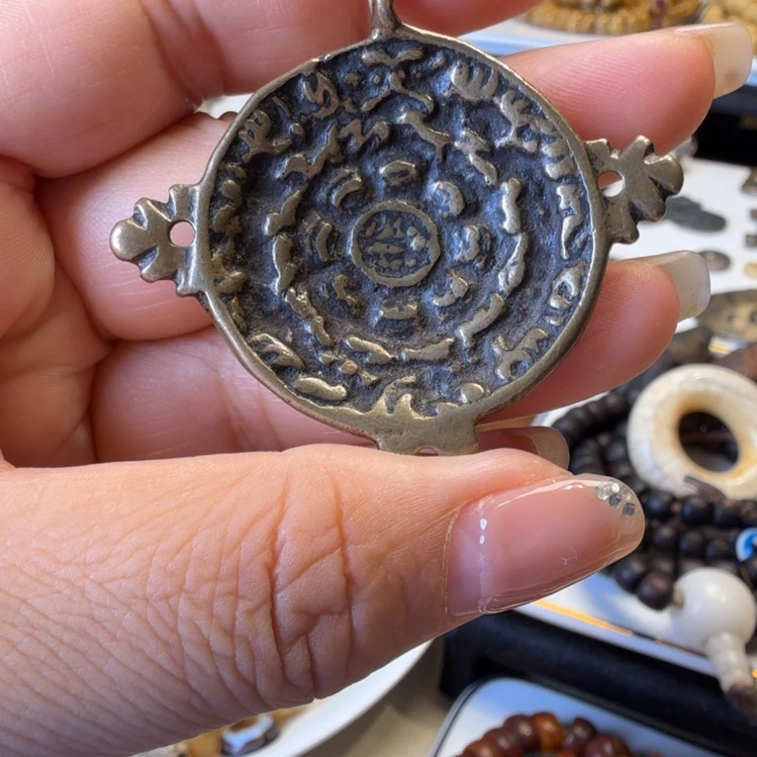 金属材质配件一个