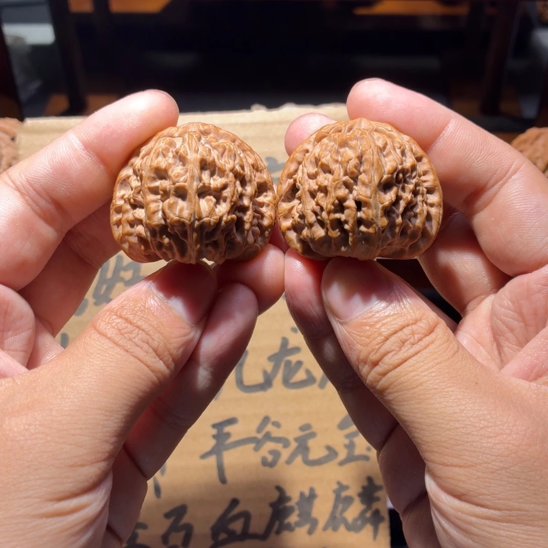 吊坠文玩核桃40三角白原生态