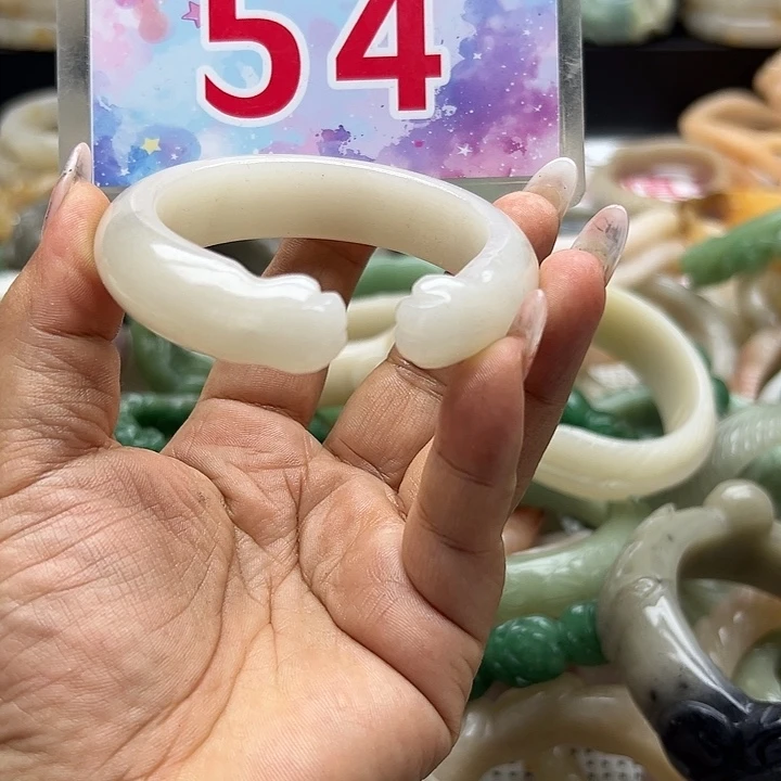 未镶嵌手镯石英岩玉