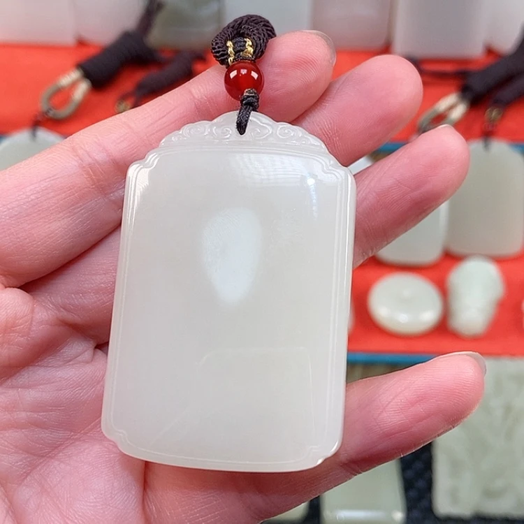 【闪购商品】颈饰未镶嵌和田玉