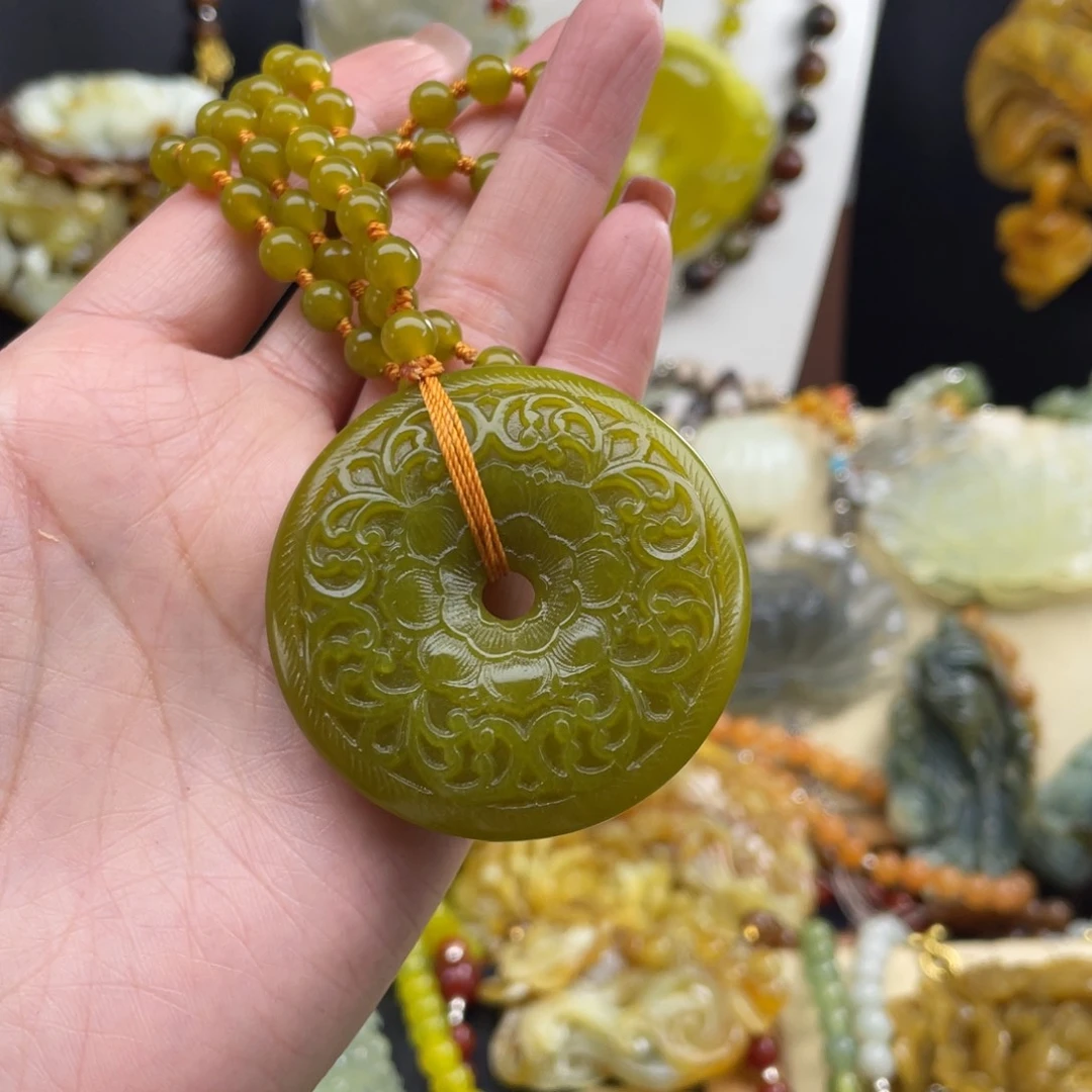 未镶嵌蛇纹石玉颈饰