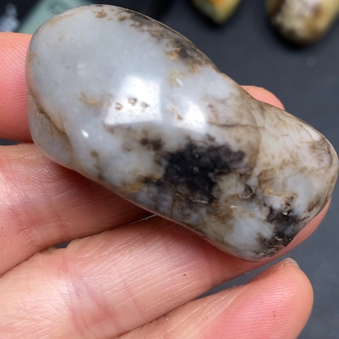 和田玉未镶嵌珠宝奇石