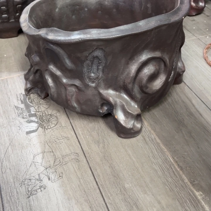 手***云紫砂花盆宜兴紫砂工艺厂。